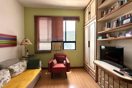 Apartamento à venda com 300m², 4 quartos e 1 vagaQuarto 1