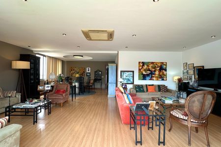 Apartamento à venda com 300m², 4 quartos e 1 vagaSala