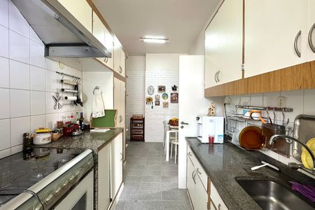 Apartamento à venda com 300m², 4 quartos e 1 vagaCozinha