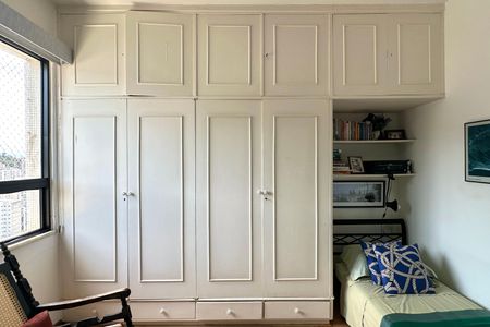 Apartamento à venda com 300m², 4 quartos e 1 vagaQuarto 3