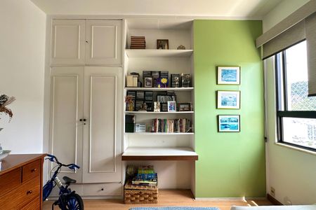 Apartamento à venda com 300m², 4 quartos e 1 vagaQuarto 2