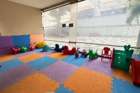 Apartamento à venda com 300m², 4 quartos e 1 vagaÁrea comum