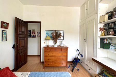 Apartamento à venda com 300m², 4 quartos e 1 vagaQuarto 2