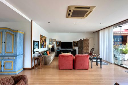 Apartamento à venda com 300m², 4 quartos e 1 vagaSala