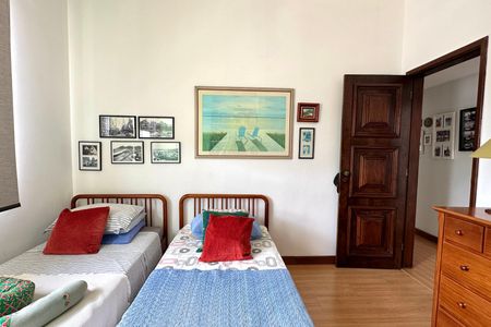 Apartamento à venda com 300m², 4 quartos e 1 vagaQuarto 2