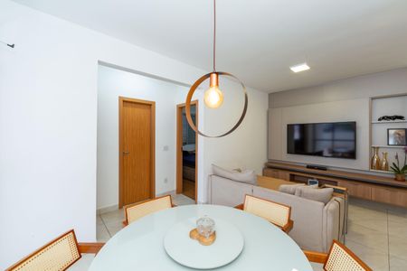 Apartamento à venda com 209m², 2 quartos e 2 vagasSala