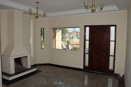 Sala 1 de casa de condomínio para alugar com 5 quartos, 320m² em Jardim Sao Paulo Ii, Cotia