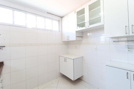 Casa à venda com 98m², 2 quartos e 2 vagas Casa à venda com 98m², 2 quartos e 2 vagasCozinha
