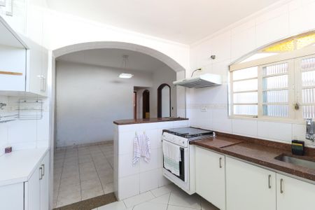Casa à venda com 98m², 2 quartos e 2 vagas Casa à venda com 98m², 2 quartos e 2 vagasCozinha
