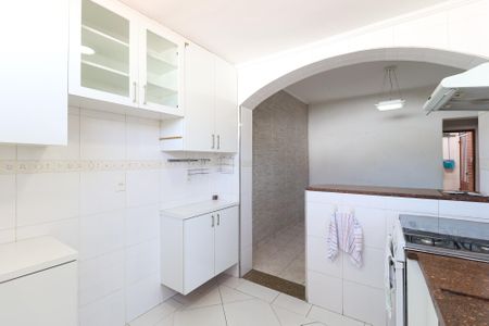 Casa à venda com 98m², 2 quartos e 2 vagas Casa à venda com 98m², 2 quartos e 2 vagasCozinha