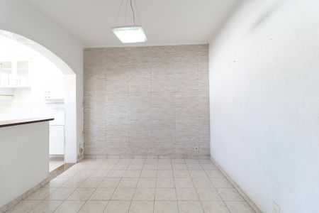 Casa à venda com 98m², 2 quartos e 2 vagas Casa à venda com 98m², 2 quartos e 2 vagasCopa