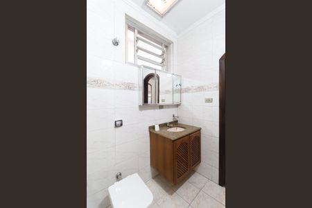 Casa à venda com 98m², 2 quartos e 2 vagas Casa à venda com 98m², 2 quartos e 2 vagasBanheiro Social