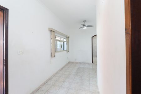 Casa à venda com 98m², 2 quartos e 2 vagas Casa à venda com 98m², 2 quartos e 2 vagasSala