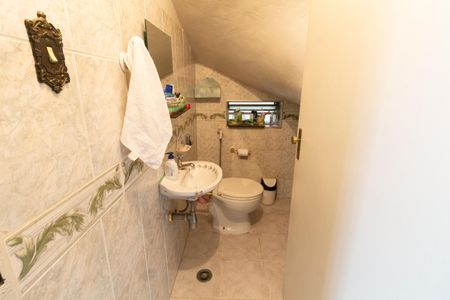 Casa à venda com 320m², 4 quartos e 5 vagas Casa à venda com 320m², 4 quartos e 5 vagasLavabo
