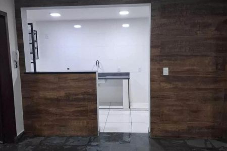 Cozinha de apartamento para alugar com 2 quartos, 60m² em Califórnia, Belo Horizonte