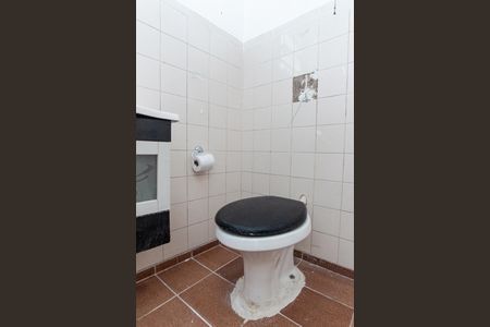 Casa à venda com 250m², 6 quartos e sem vaga Casa à venda com 250m², 6 quartos e sem vagaBanheiro