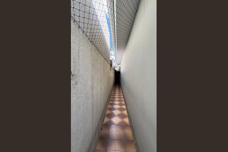 Casa à venda com 200m², 3 quartos e 2 vagas Casa à venda com 200m², 3 quartos e 2 vagasCorredor