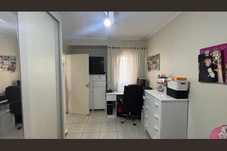 Casa à venda com 200m², 3 quartos e 2 vagas Casa à venda com 200m², 3 quartos e 2 vagasQuarto 1