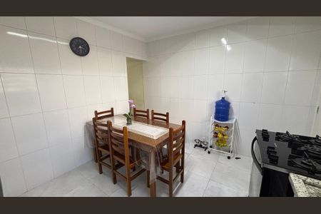 Casa à venda com 200m², 3 quartos e 2 vagas Casa à venda com 200m², 3 quartos e 2 vagasCozinha