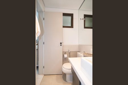 Apartamento à venda com 71m², 2 quartos e 2 vagasBanheiro da Suíte 1