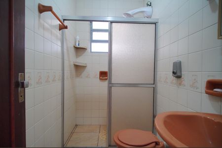 Casa à venda com 250m², 4 quartos e 3 vagasBanheiro 2