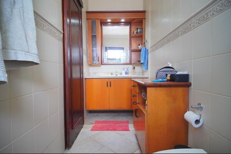 Casa à venda com 250m², 4 quartos e 3 vagasBanheiro da Suíte