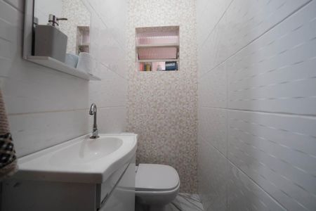 Casa à venda com 90m², 2 quartos e 1 vagaLavabo