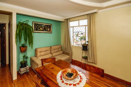 Apartamento à venda com 66m², 2 quartos e 1 vagaSala