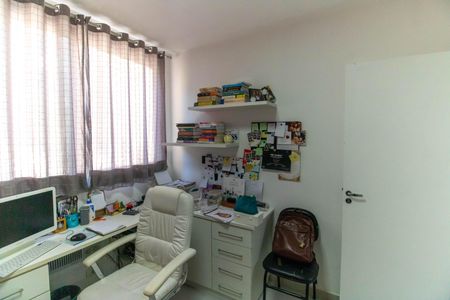 Apartamento à venda com 200m², 3 quartos e 1 vaga Apartamento à venda com 200m², 3 quartos e 1 vagaQuarto 2