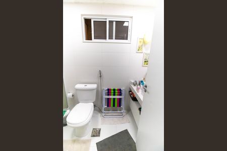 Apartamento à venda com 200m², 3 quartos e 1 vaga Apartamento à venda com 200m², 3 quartos e 1 vagaBanheiro da Suíte