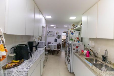 Apartamento à venda com 200m², 3 quartos e 1 vaga Apartamento à venda com 200m², 3 quartos e 1 vagaCozinha