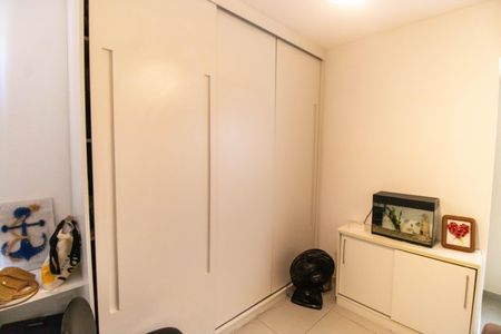 Apartamento à venda com 200m², 3 quartos e 1 vaga Apartamento à venda com 200m², 3 quartos e 1 vagaQuarto 1