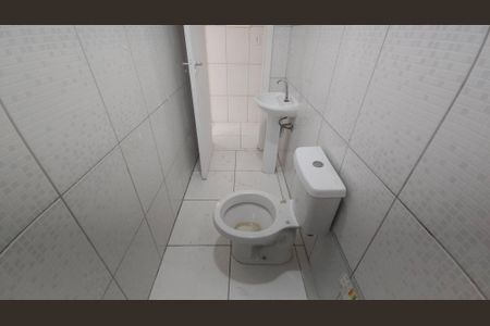 Banheiro de apartamento para alugar com 1 quarto, 32m² em Vila Ré, São Paulo