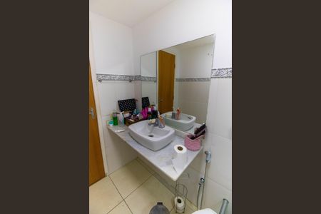 Casa para alugar com 90m², 2 quartos e 1 vaga Casa para alugar com 90m², 2 quartos e 1 vagaBanheiro