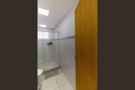 Casa para alugar com 90m², 2 quartos e 1 vaga Casa para alugar com 90m², 2 quartos e 1 vagaBanheiro