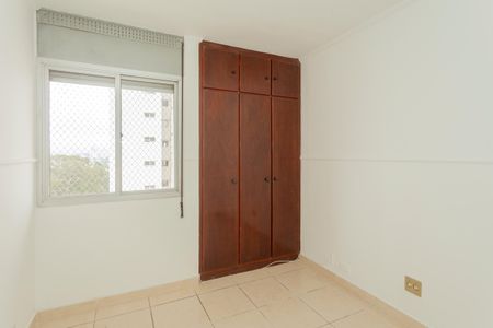 Quarto 2 de apartamento para alugar com 3 quartos, 68m² em Vila Anhanguera, São Paulo