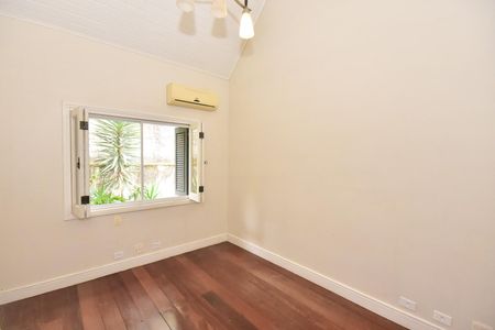 Casa à venda com 279m², 3 quartos e 4 vagasSuíte 1