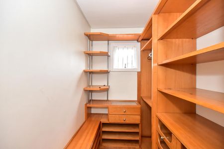 Casa à venda com 279m², 3 quartos e 4 vagasArmário da Suíte 3