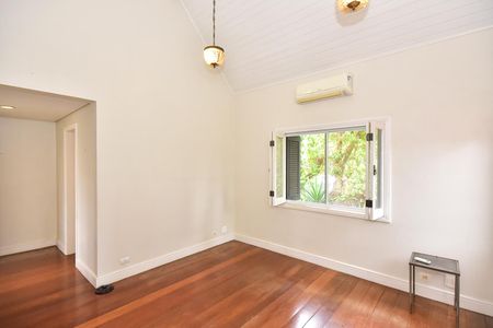 Casa à venda com 279m², 3 quartos e 4 vagasSuíte 3