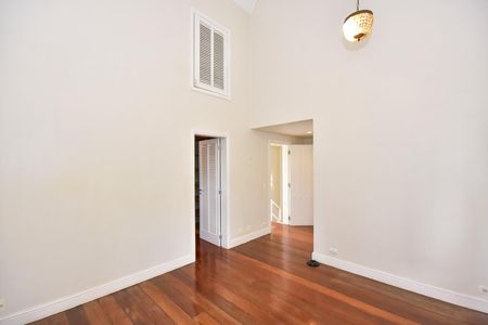 Casa à venda com 279m², 3 quartos e 4 vagasSuíte 3