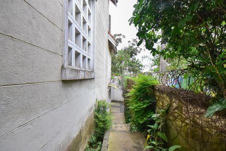 Casa à venda com 279m², 3 quartos e 4 vagasCorredor Externo