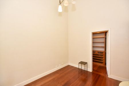 Casa à venda com 279m², 3 quartos e 4 vagasSuíte 1