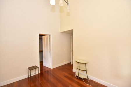 Casa à venda com 279m², 3 quartos e 4 vagasSuíte 1