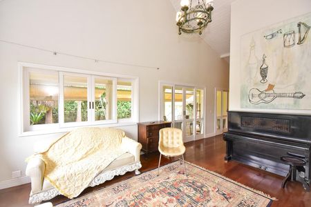 Casa à venda com 279m², 3 quartos e 4 vagasSala