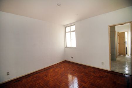 Sala de apartamento à venda com 1 quarto, 50m² em Olaria, Rio de Janeiro