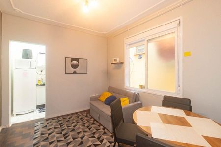Sala de apartamento para alugar com 1 quarto, 45m² em São João, Porto Alegre