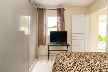 Quarto de casa para alugar com 1 quarto, 45m² em Cajuru, Curitiba