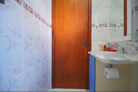 Casa à venda com 93m², 3 quartos e 1 vagaBanheiro Social