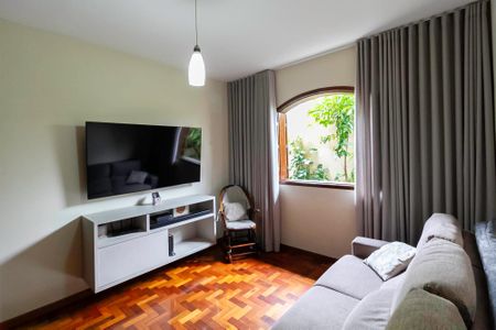 Casa à venda com 257m², 4 quartos e 4 vagas Casa à venda com 257m², 4 quartos e 4 vagasQuarto 2