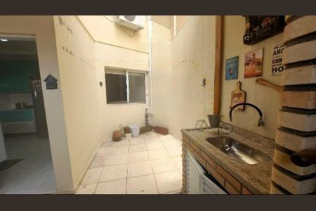 Casa à venda com 130m², 3 quartos e 2 vagas